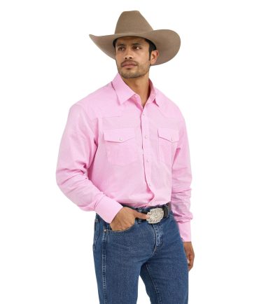 Wrangler® "Tuff'n'nuff" to wear pink shirt